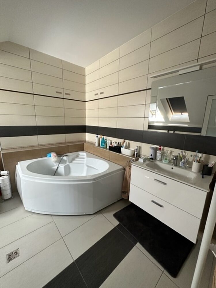 VILA ZONA MANIU P+E+M finisata, utilata garaj subteran ! - imagine 3