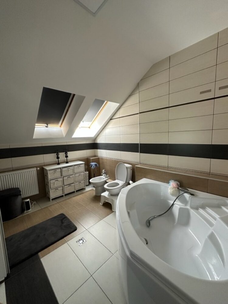 VILA ZONA MANIU P+E+M finisata, utilata garaj subteran ! - imagine 2