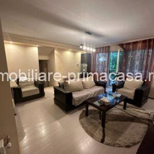 VICTORIEI Zona Berariei apartament in Vila cu garaj si teren!