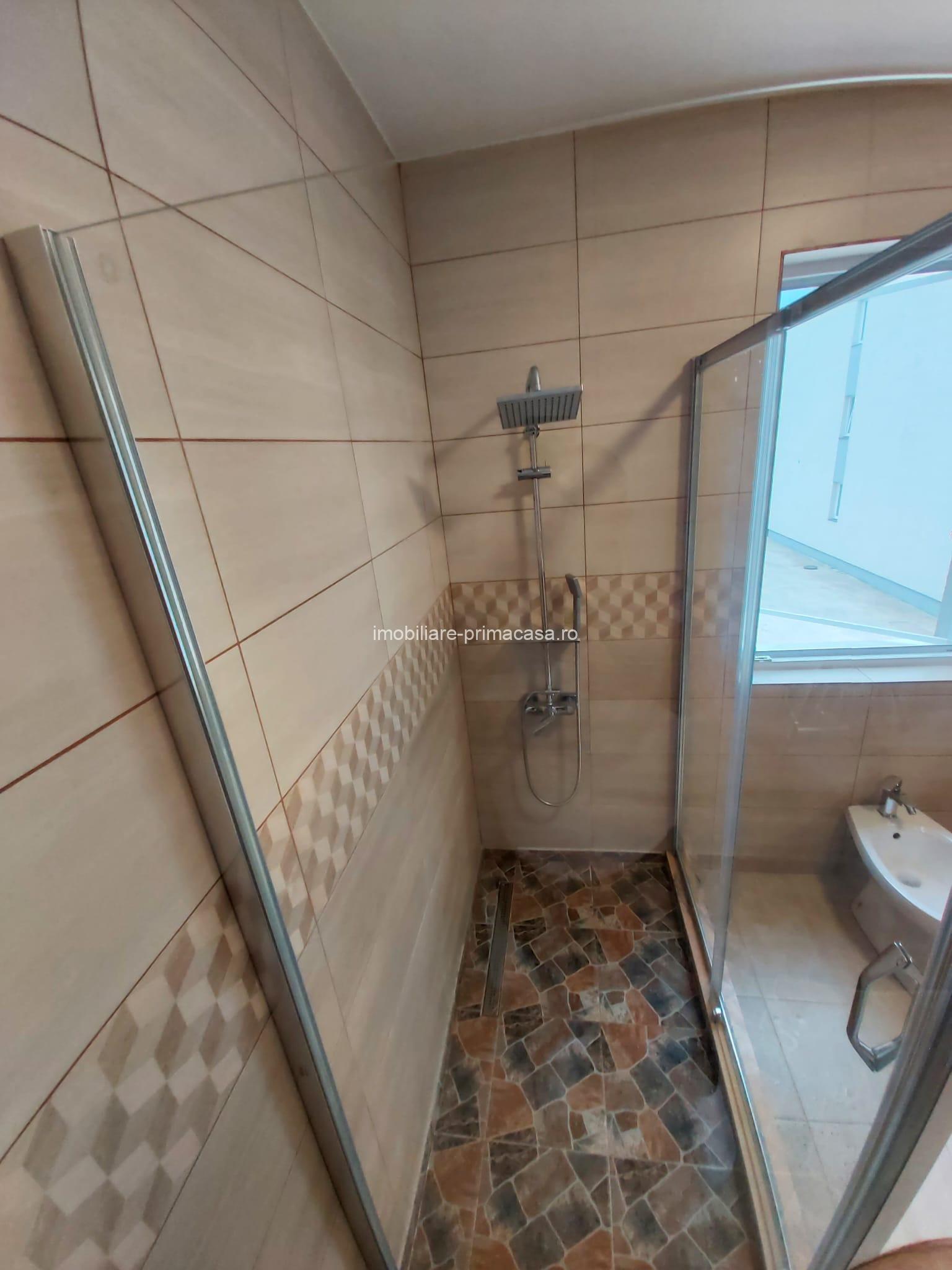 BRANDUSELOR 3camere decomandate etaj1, terasa, finisat, 2parcari! - imagine 19