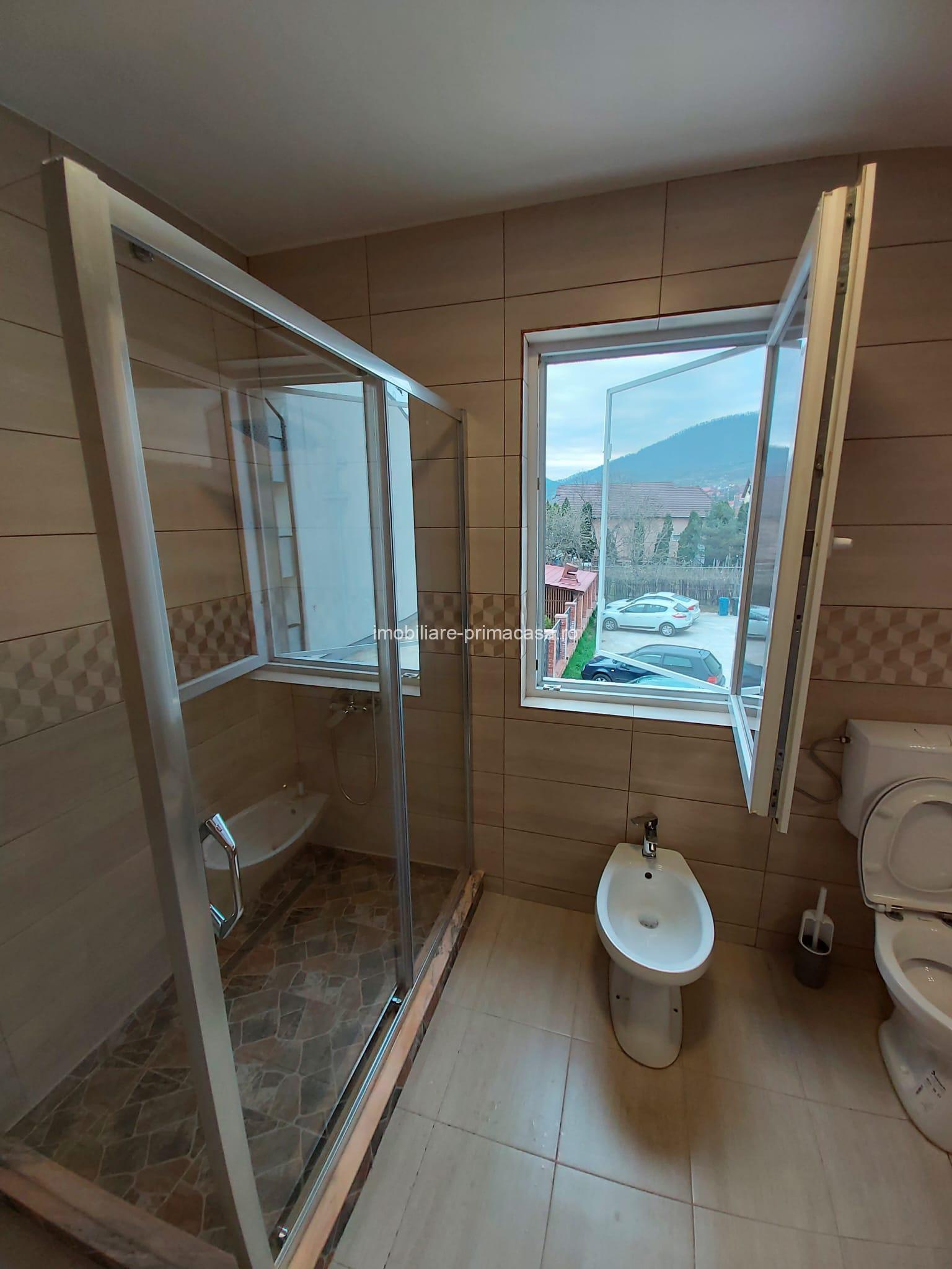 BRANDUSELOR 3camere decomandate etaj1, terasa, finisat, 2parcari! - imagine 20