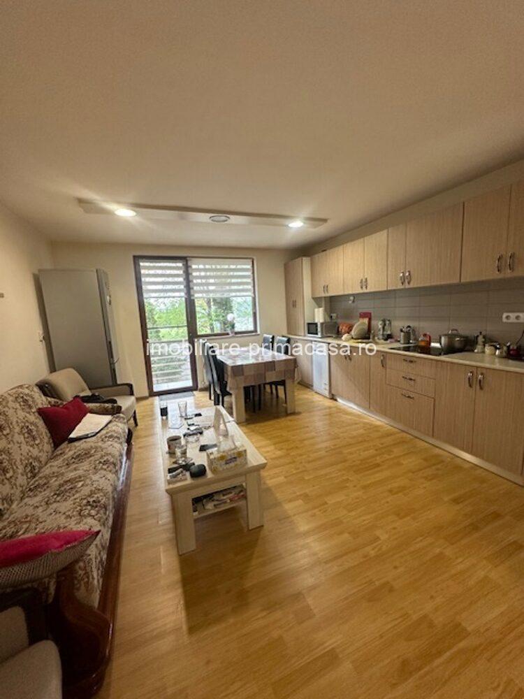 VICTORIEI (Marul de Aur) 3camere spatioase, loc parcare exterioara!