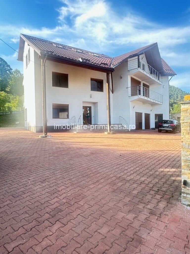V. BORCUTULUI VILA 600mp P+E+M cu 2000mp teren!