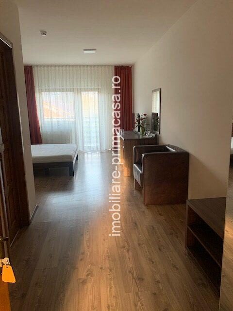 CLADIRE zona Metro etaj 1 si 2 de inchirat pt. birouri! - imagine 5