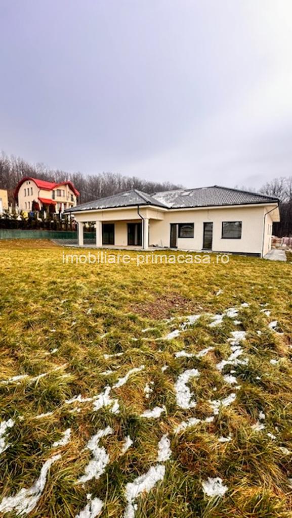 APA SARATA casa deosebita 300mp cu 2 garaje si 8ari teren+ TVA! - imagine 11