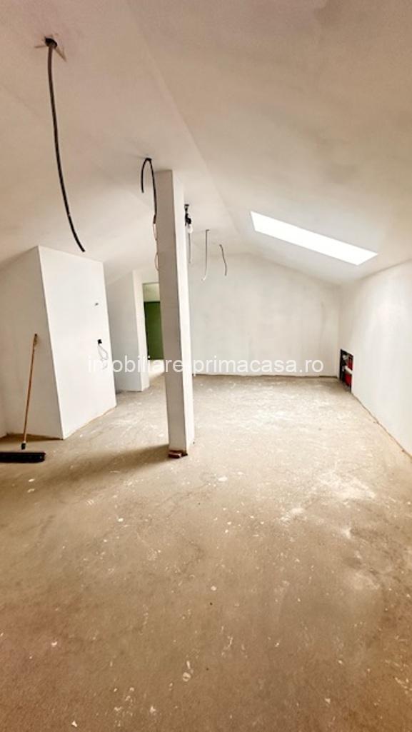 APA SARATA casa deosebita 300mp cu 2 garaje si 8ari teren+ TVA! - imagine 14