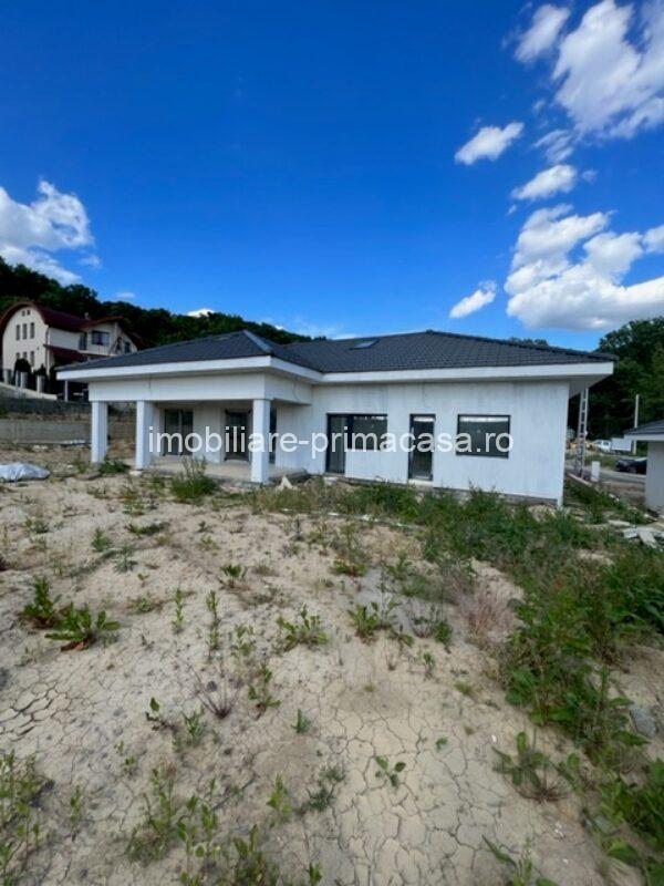 APA SARATA casa deosebita 300mp cu 2 garaje si 8ari teren+ TVA! - imagine 3