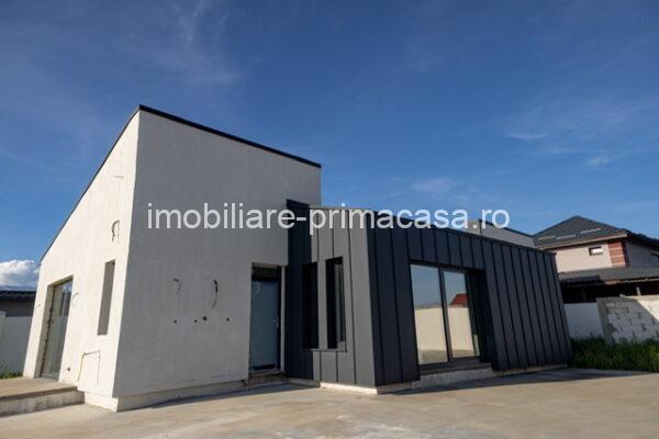 MOCIRA casa pe 1 nivel semifinisata 130mp utili cu teren 5.5ari!