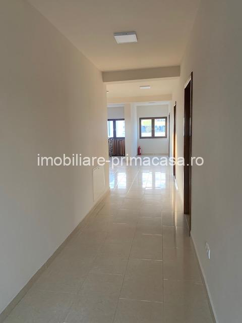 CLADIRE zona Metro etaj 1 si 2 de inchirat pt. birouri! - imagine 14