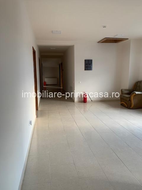 CLADIRE zona Metro etaj 1 si 2 de inchirat pt. birouri! - imagine 4