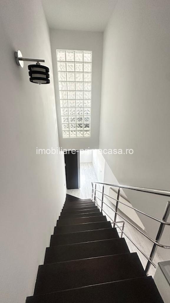 VICTORIEI zona Marul de Aur casa tip insiruita P+1+2 cu teren aferent! - imagine 2