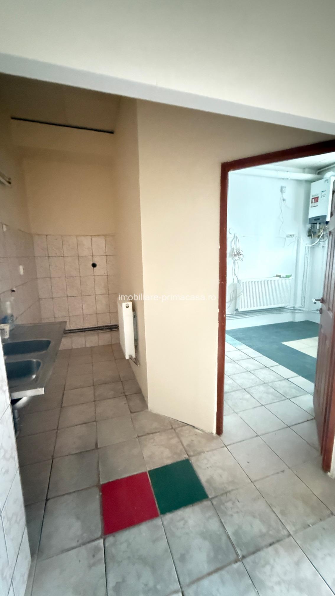 VICTORIEI (Zona Bucla) spatiu comercial stradal 85mp ! - imagine 2