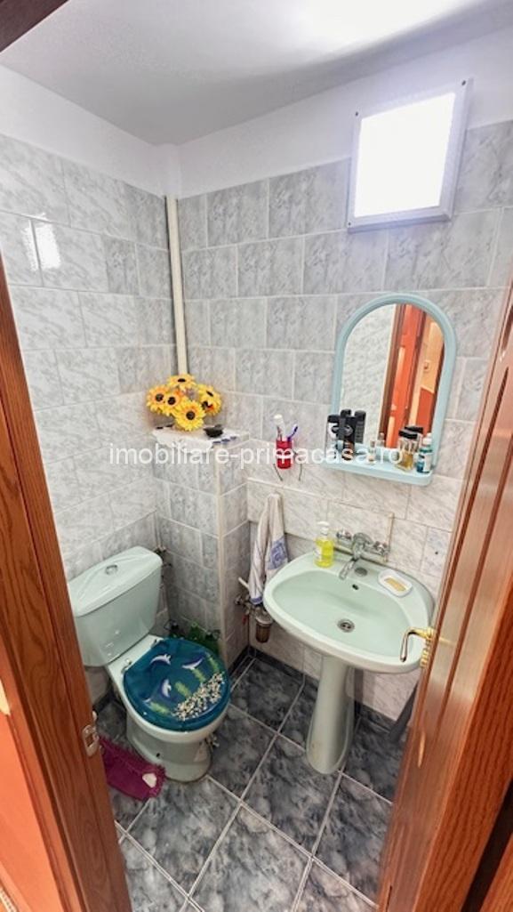 ZONA REPUBLICII (Sf.IOAN) 3camere etaj 4- acoperis,finisat si mobilat! - imagine 7