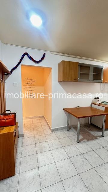 OITUZ( Centru nou) 3camere semidecomandat etaj2! - imagine 9