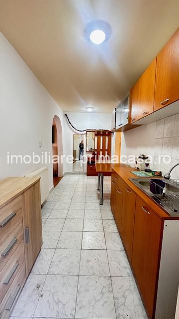 OITUZ( Centru nou) 3camere semidecomandat etaj2!