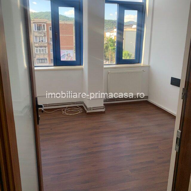 CLADIRE de birouri, ( Tipografie) etaj 2 si 3 in suparafata de 520mp! - imagine 12