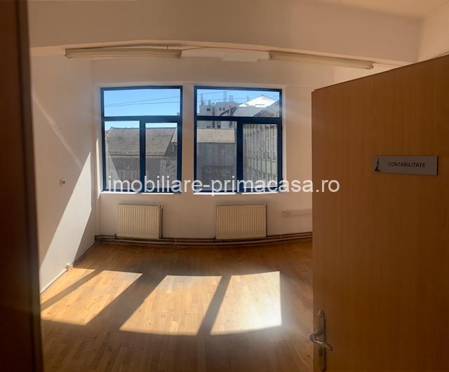 CLADIRE de birouri, ( Tipografie) etaj 2 si 3 in suparafata de 520mp! - imagine 7