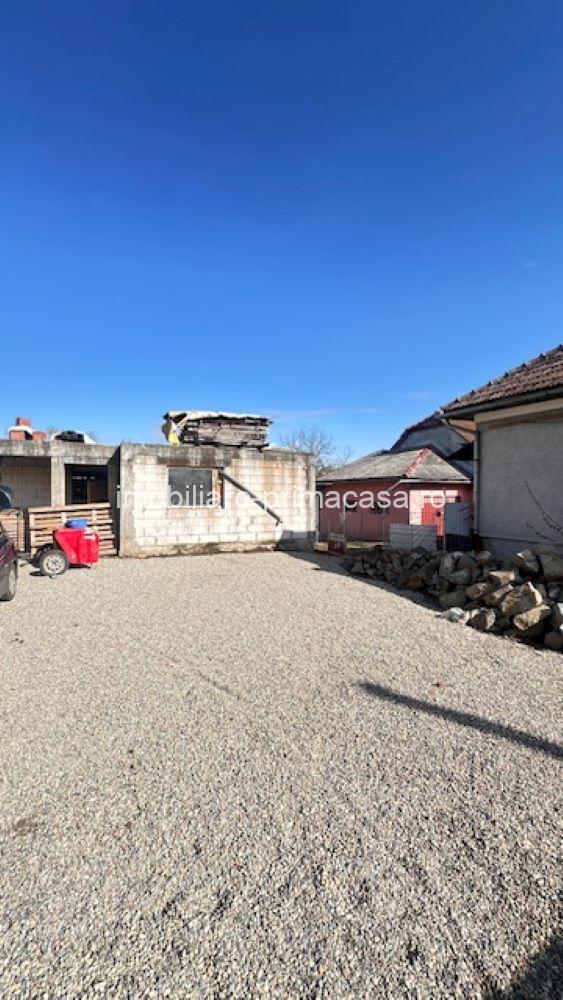 LAPUSEL, teren intravilan cu proiect casa si teren de aprox,10ari! - imagine 2
