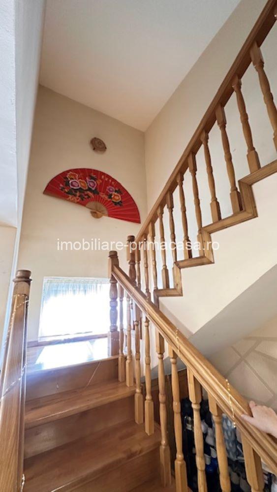 ZONA STO -Parte Duplex D+P+M , aprox. 200mp cu teren 205mp! - imagine 16