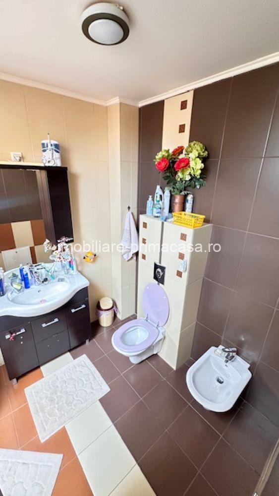 ZONA STO -Parte Duplex D+P+M , aprox. 200mp cu teren 205mp! - imagine 14