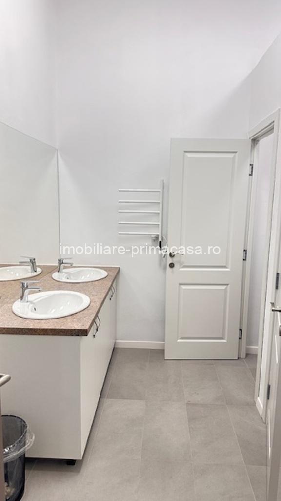 CENTRU VECHI (Zona LOGOut) birouri de inchiriat diferite suprafete de la 12.3mp - imagine 14