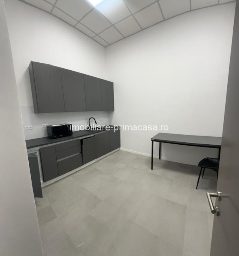 CENTRU VECHI (Zona LOGOut) birouri de inchiriat diferite suprafete de la 12.3mp - imagine 11