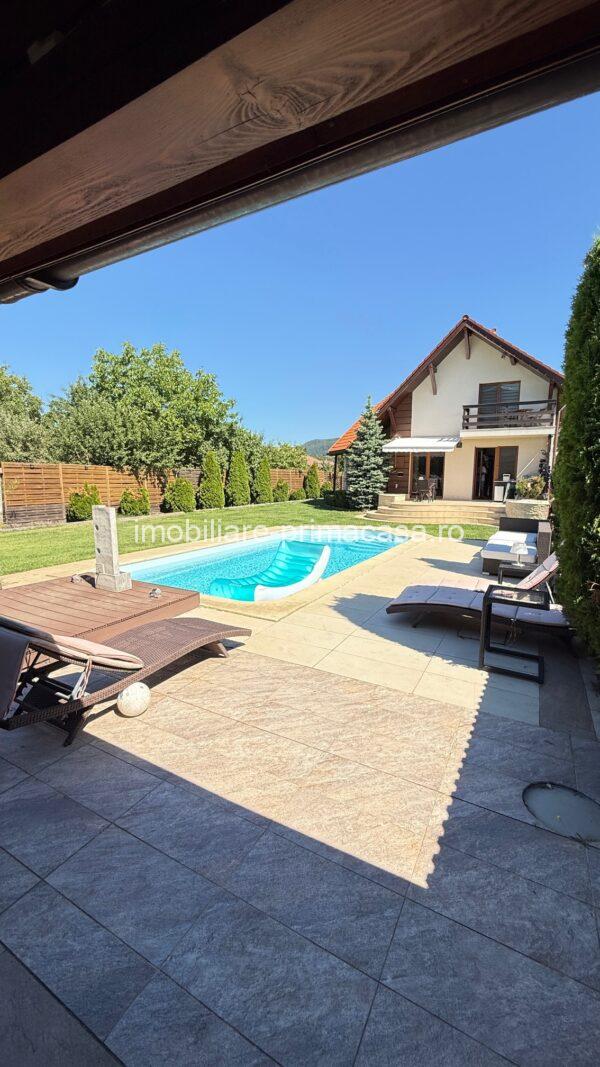 VILA P+E (2008) superba cu piscina si barbeque, 2garaje! - imagine 2