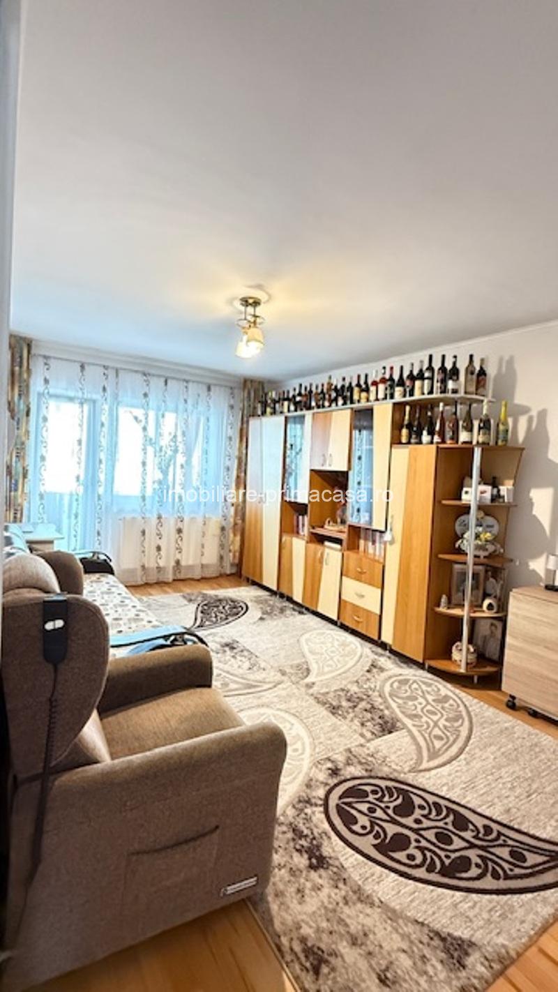 TRAIAN ZONA PIZZA PLUS apartament 3camere,2 bai, finisat! - imagine 2