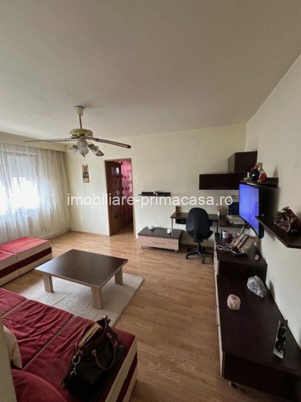 OITUZ CENTRU 2camere etaj4 cu acoperis, mobilat! - imagine 9