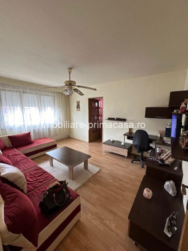OITUZ CENTRU 2camere etaj4 cu acoperis, mobilat! - imagine 8