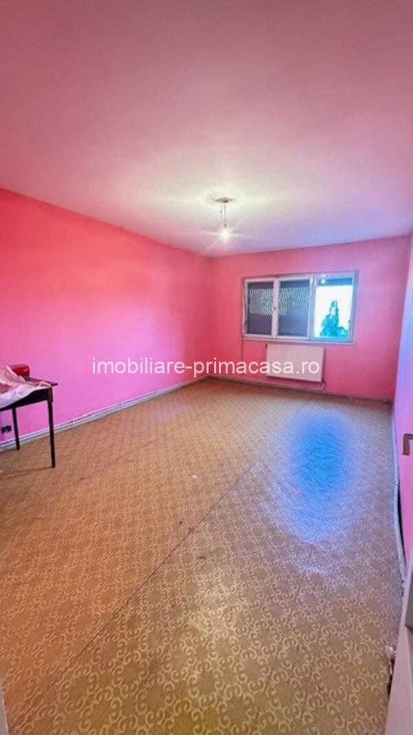 REPUBLICII zona CATEDRALEI 2camere decomandate, etaj4-acoperis! - imagine 10