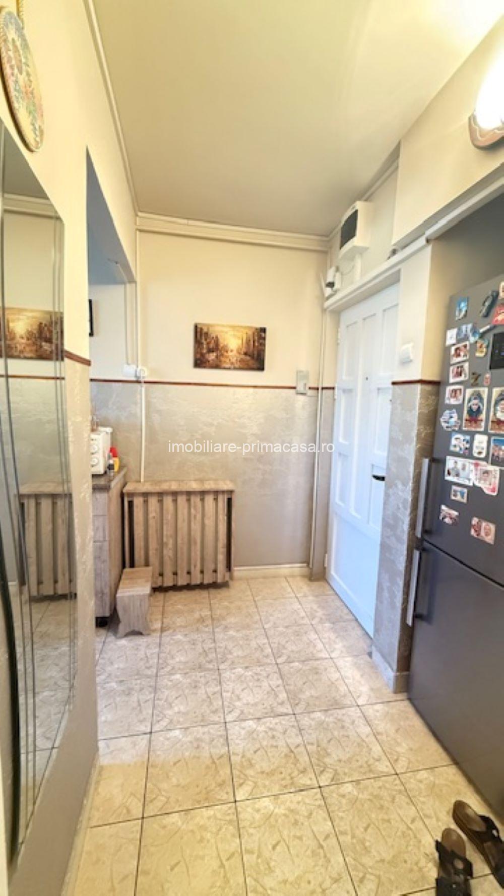 CANTEMIR 2 camere semidecomandate etaj4- acoperis! - imagine 8