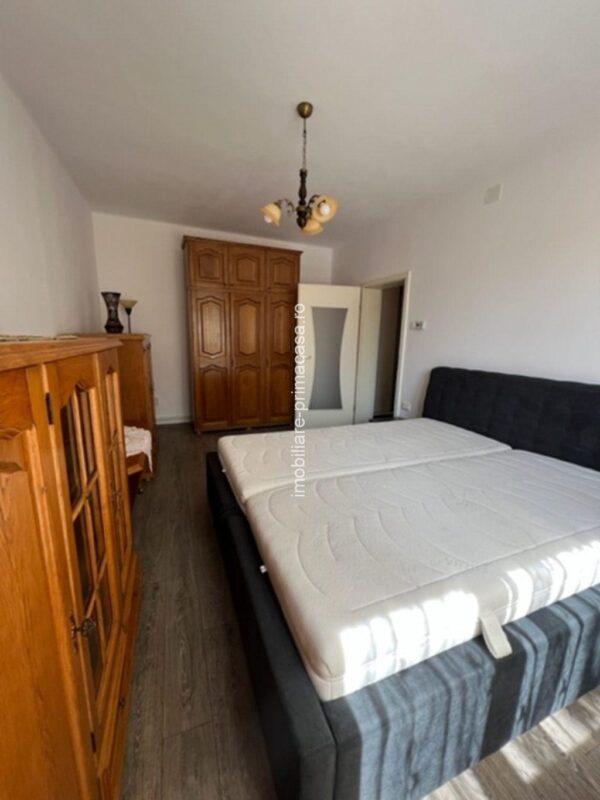 Apartament ultracentral 2 camere etaj 1 decomandat -spate BIZO! - imagine 4