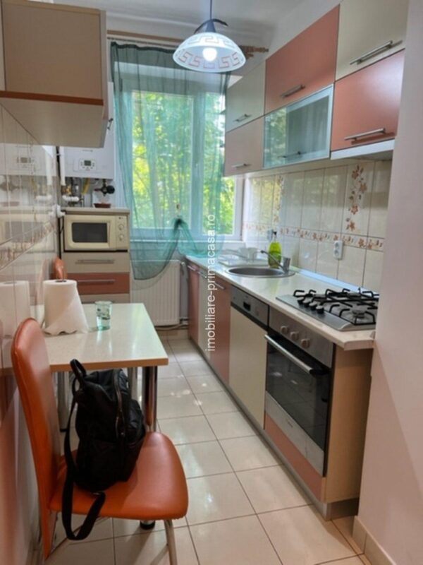 Apartament ultracentral 2 camere etaj 1 decomandat -spate BIZO!