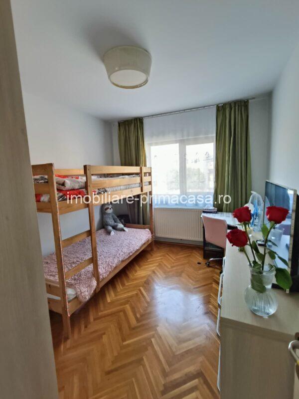 HORTENSIEI 3camere decomandat etaj1 cu garaj ! - imagine 4