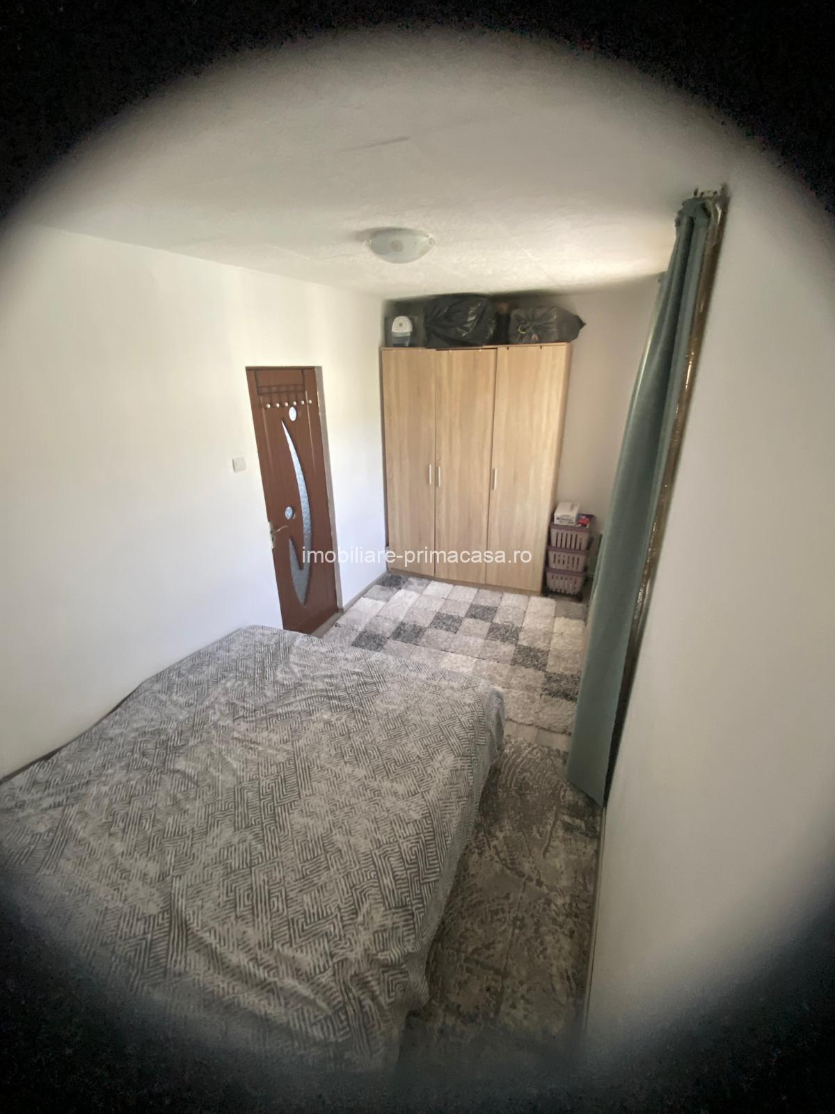 ENESCU , apartament cu 3 camere ,etaj 4 -acoperis! - imagine 8