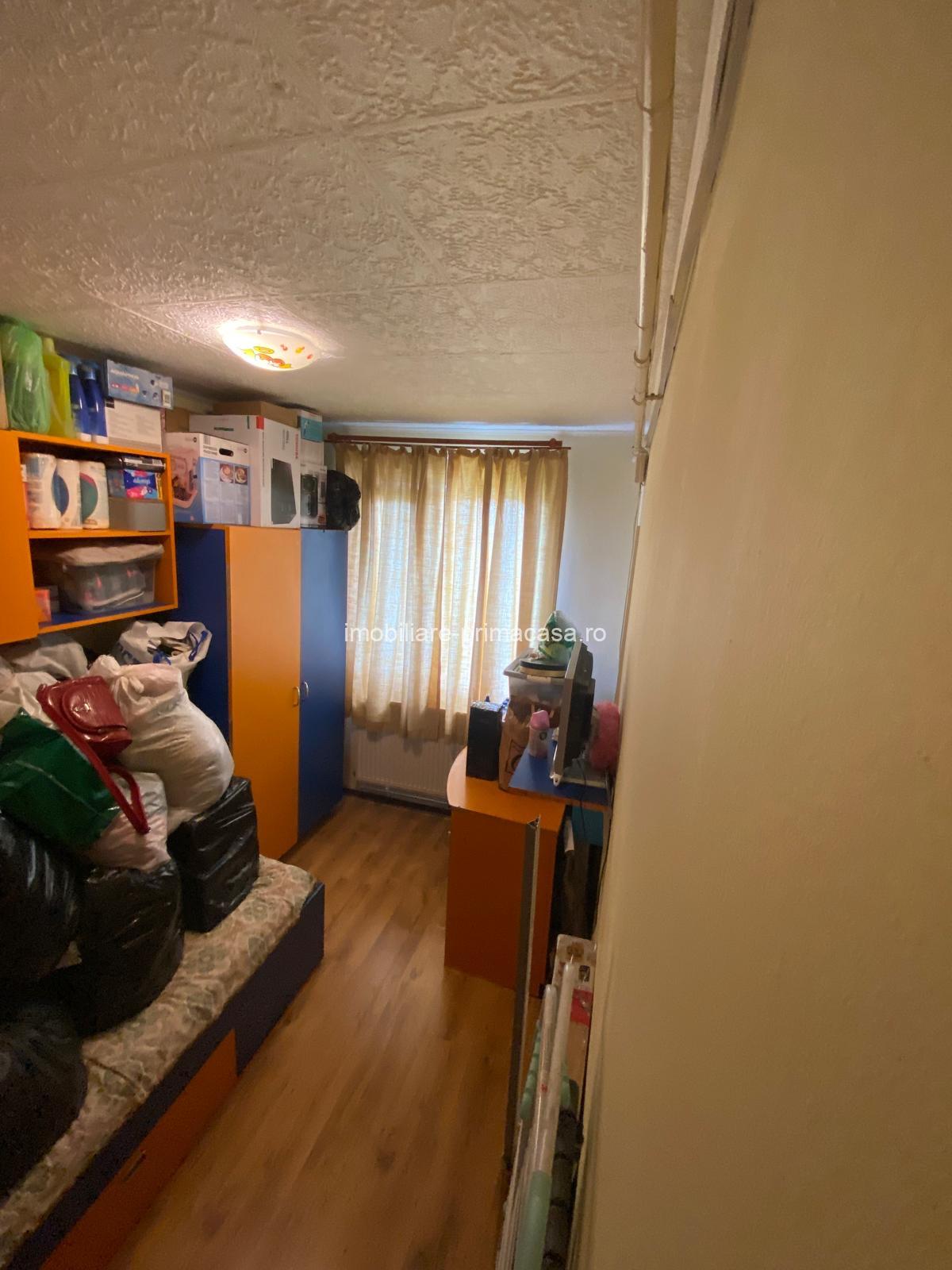 ENESCU , apartament cu 3 camere ,etaj 4 -acoperis! - imagine 11
