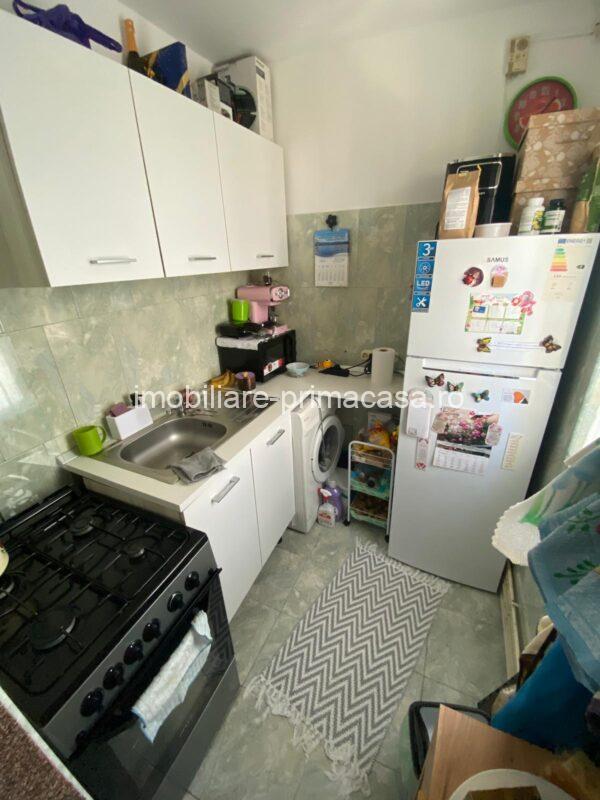 ENESCU , apartament cu 3 camere ,etaj 4 -acoperis! - imagine 6