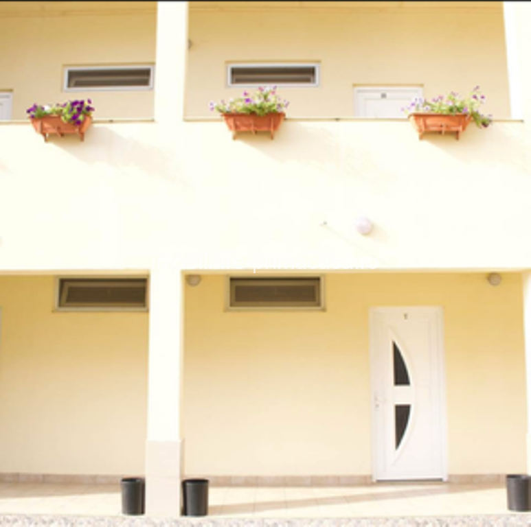 PENSIUNE in Tasnad cu predare afacere profitabila pentru investitori ! - imagine 6