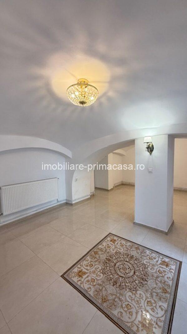 LUCACIU zona Catedralei spatiu de 70 mp finisat, grup sanitar! - imagine 2