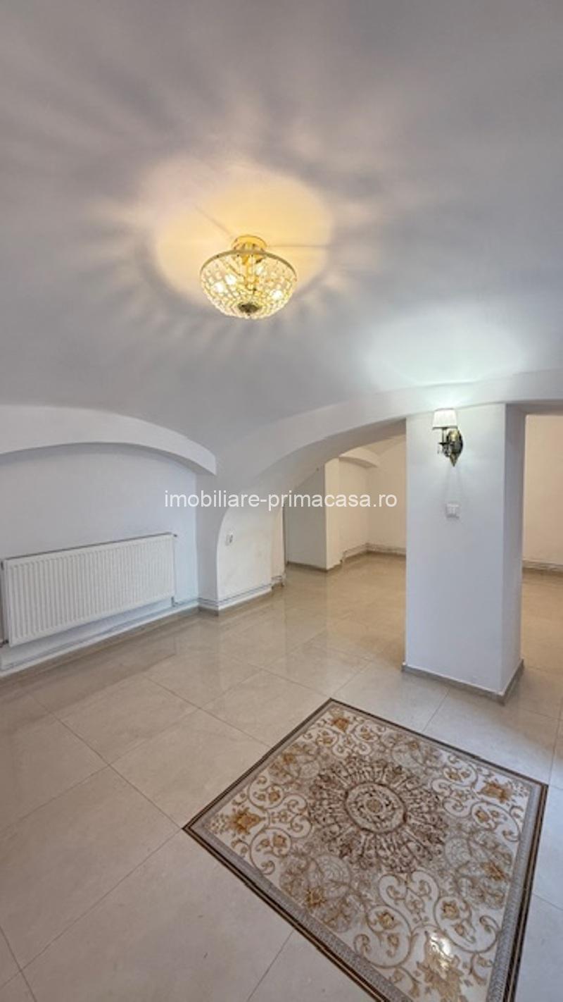 LUCACIU zona Catedralei spatiu de 70 mp finisat, grup sanitar! - imagine 2