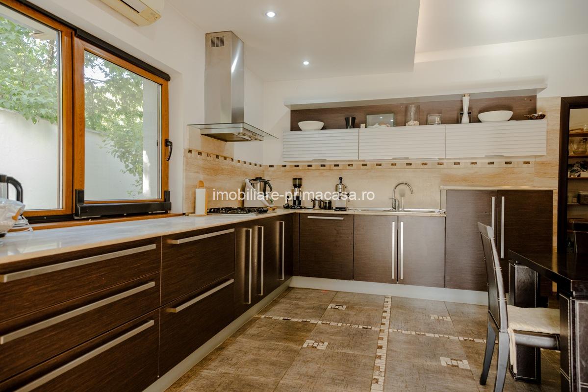 VILA DE LUX, zona Cartier Sasar , 450mp cu 10 ari teren! - imagine 10