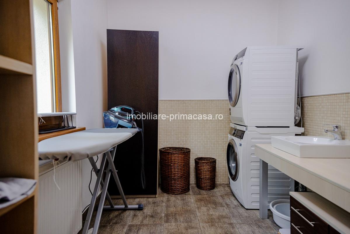 VILA DE LUX, zona Cartier Sasar , 450mp cu 10 ari teren! - imagine 51