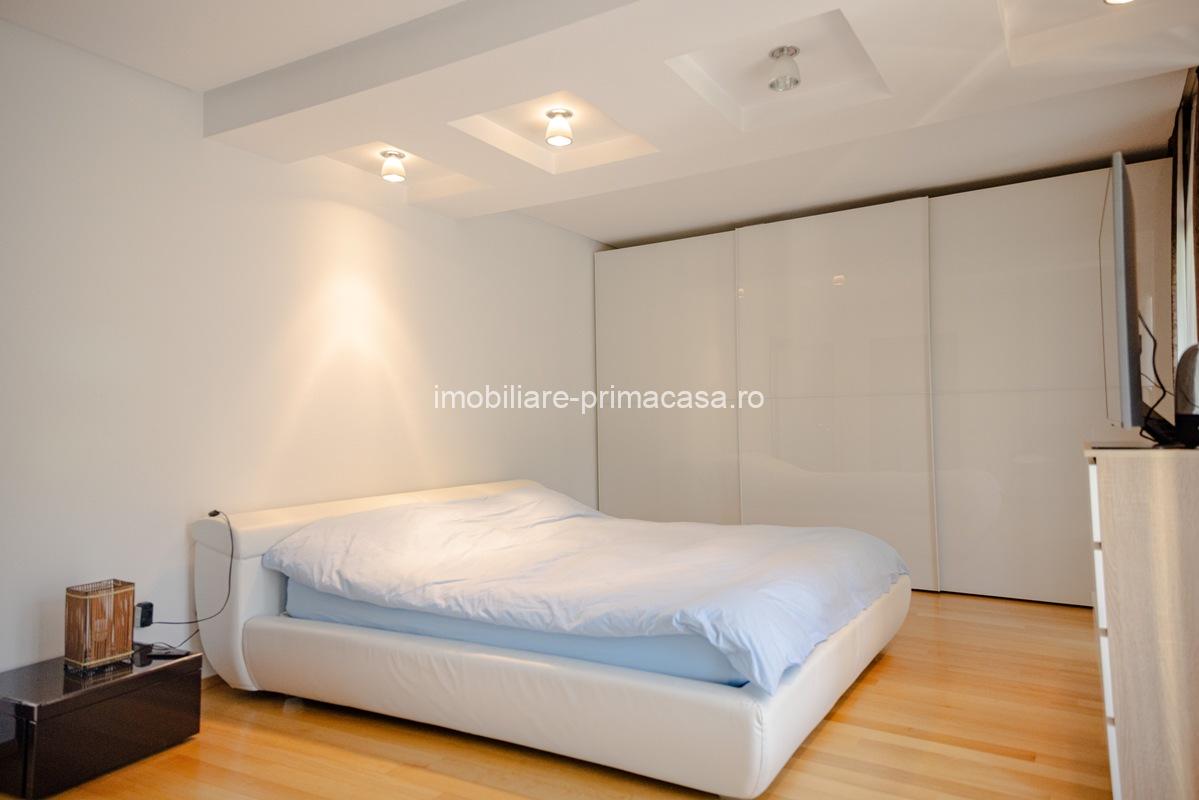 VILA DE LUX, zona Cartier Sasar , 450mp cu 10 ari teren! - imagine 48