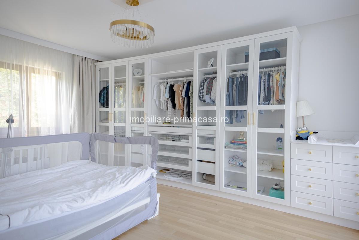 VILA DE LUX, zona Cartier Sasar , 450mp cu 10 ari teren! - imagine 42