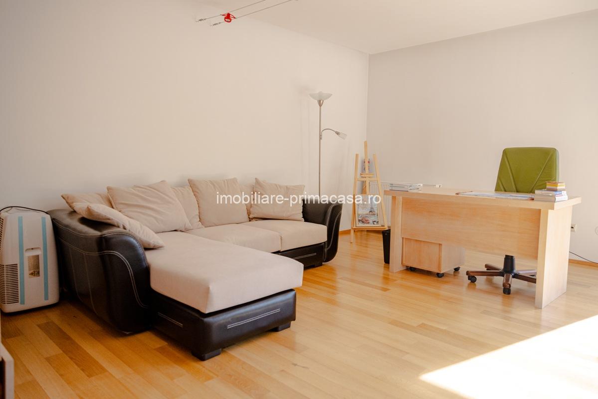 VILA DE LUX, zona Cartier Sasar , 450mp cu 10 ari teren! - imagine 37