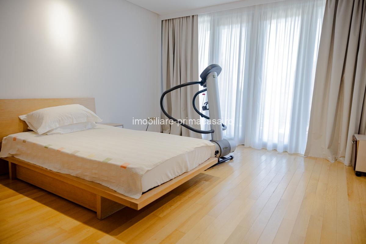 VILA DE LUX, zona Cartier Sasar , 450mp cu 10 ari teren! - imagine 26