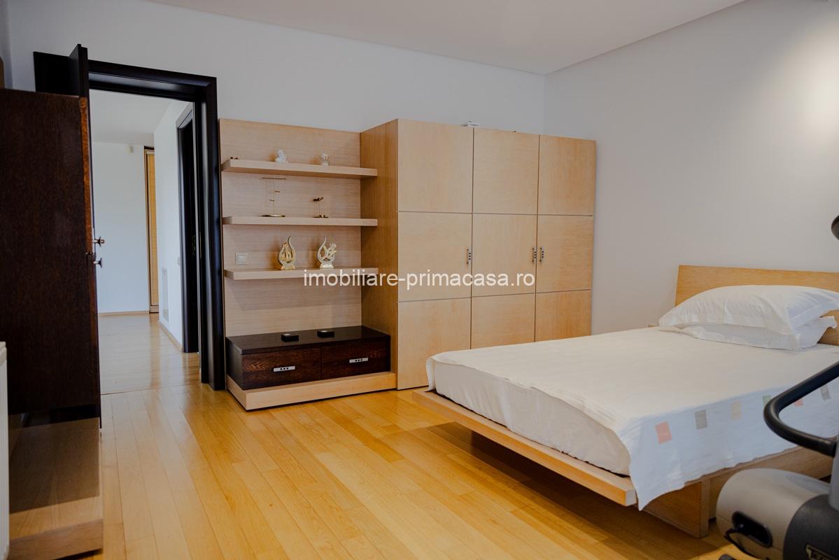 VILA DE LUX, zona Cartier Sasar , 450mp cu 10 ari teren! - imagine 25