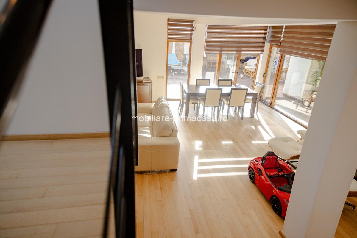 VILA DE LUX, zona Cartier Sasar , 450mp cu 10 ari teren! - imagine 21