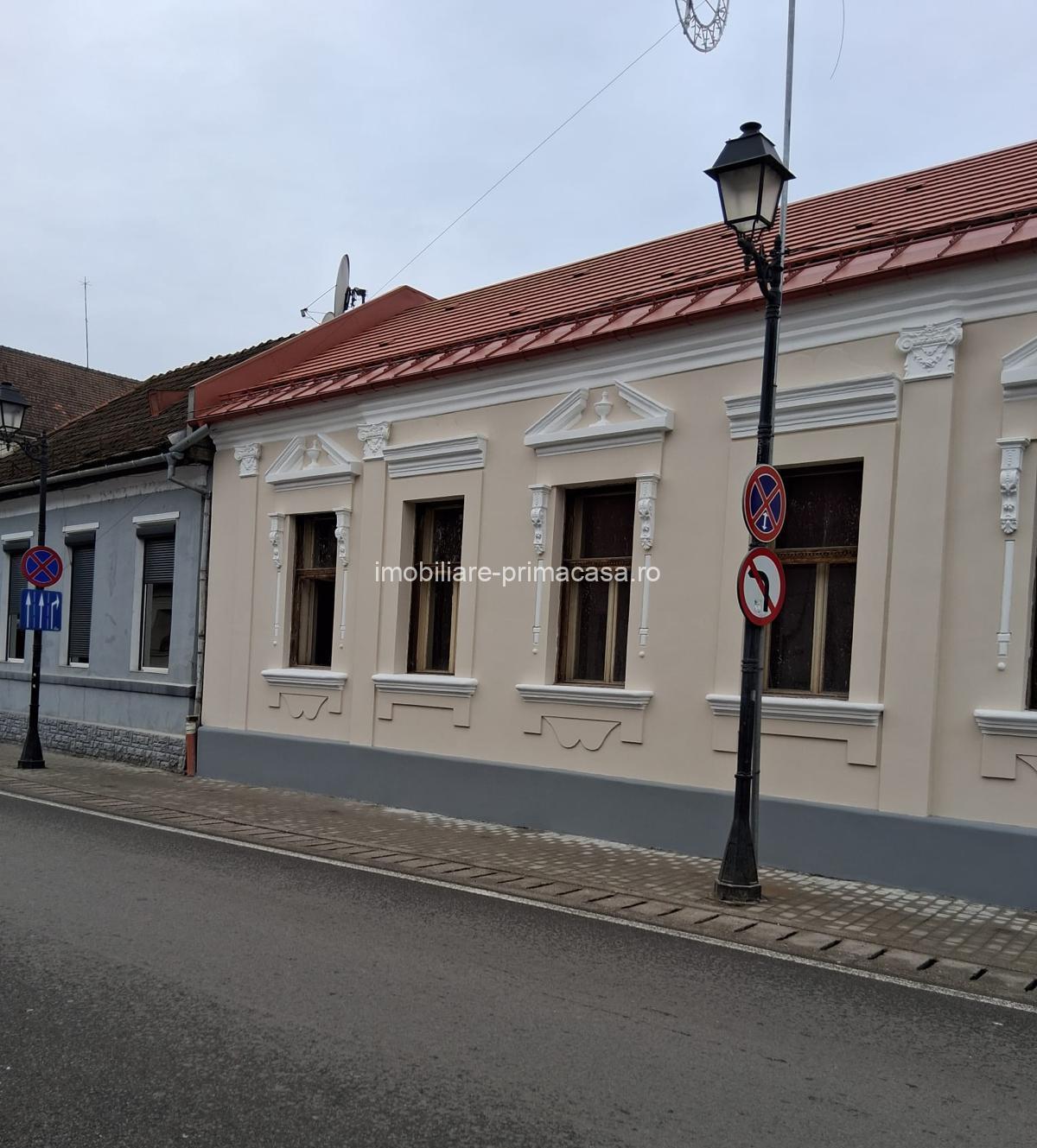 CLADIRE ISTORICA(1895), 150 mp Centrul Vechi Baia Mare DE INCHIRIAT!